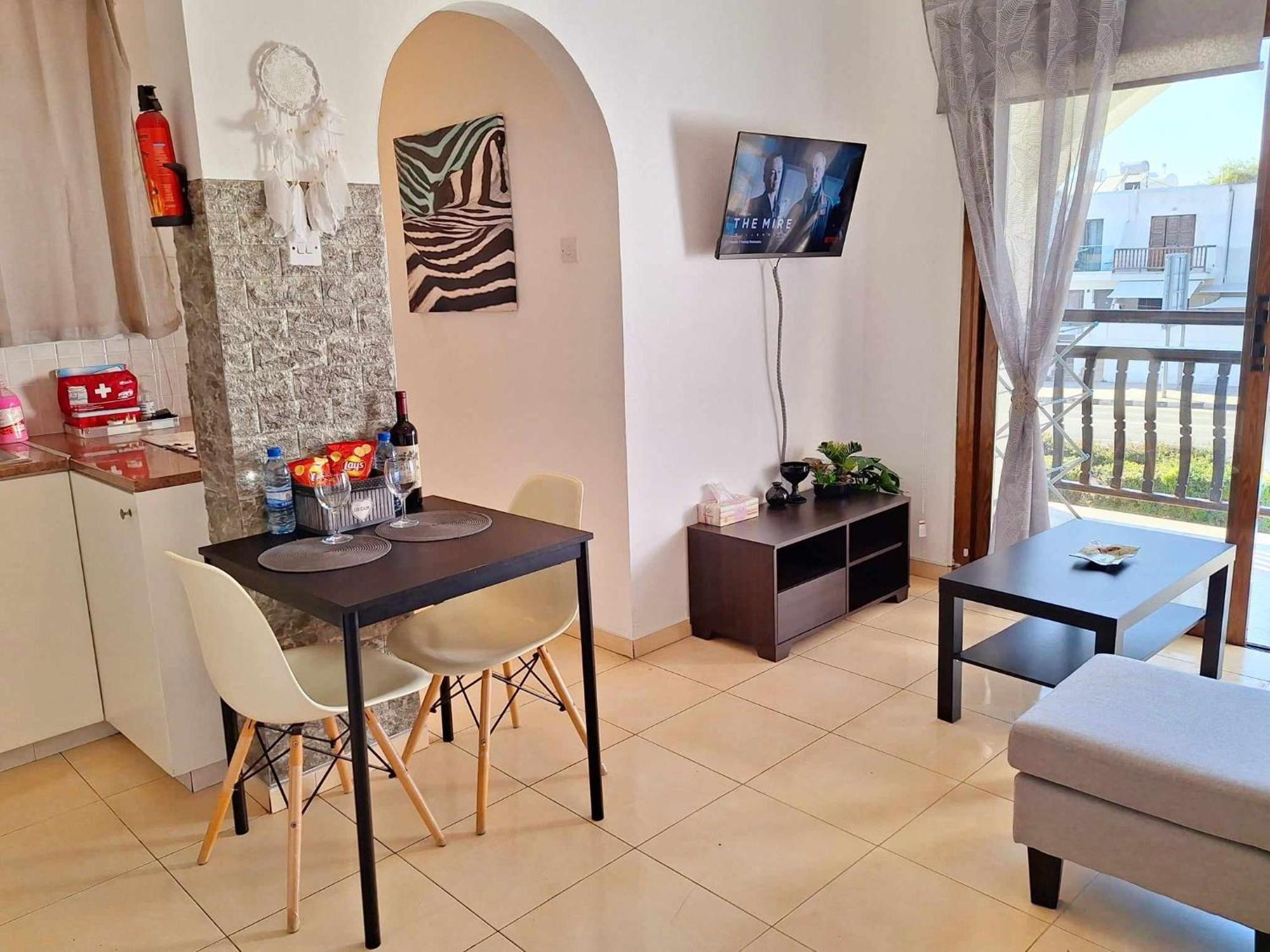 Kato Paphos Apt 400M To The Beach 외부 사진
