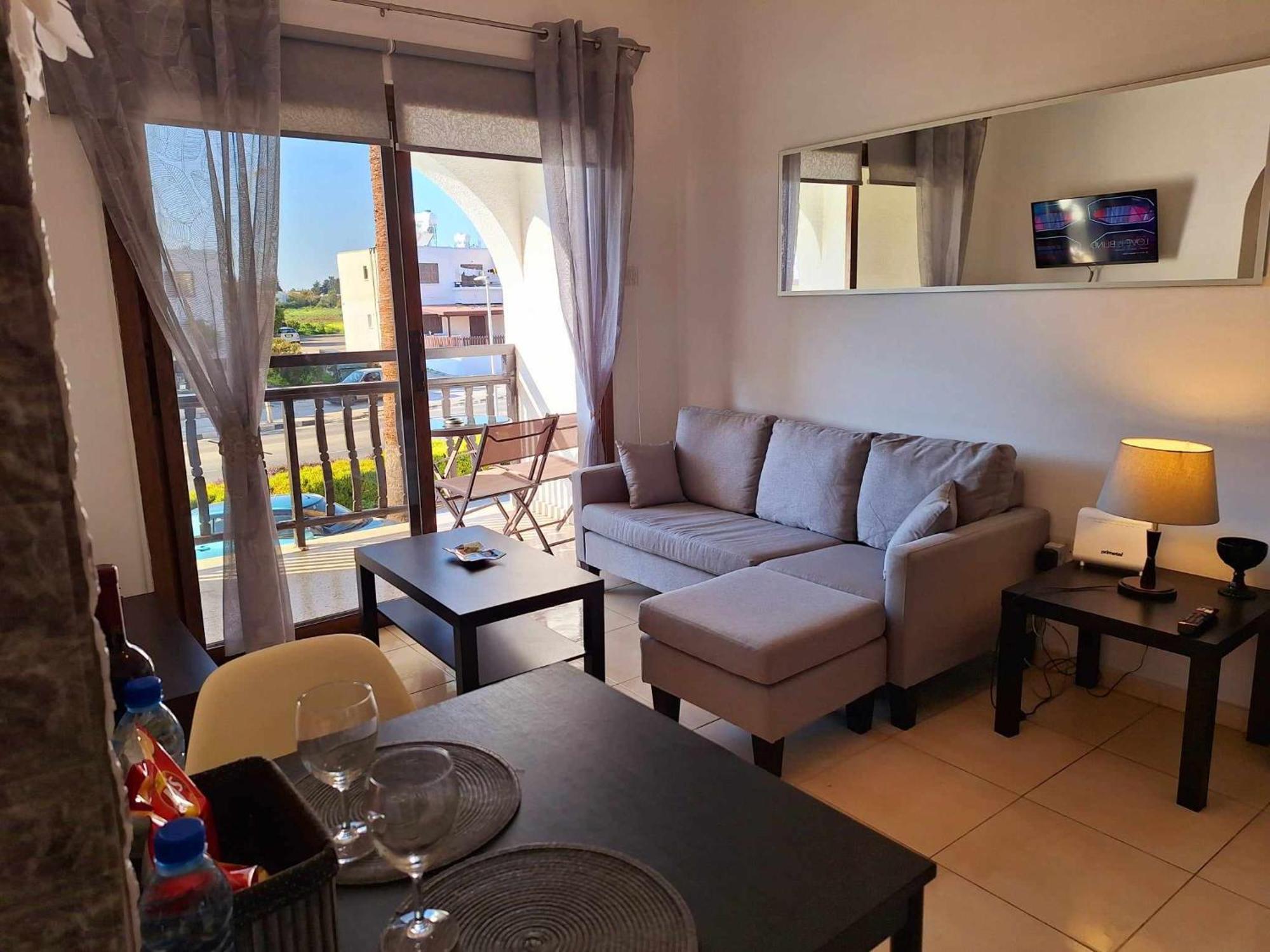 Kato Paphos Apt 400M To The Beach 외부 사진